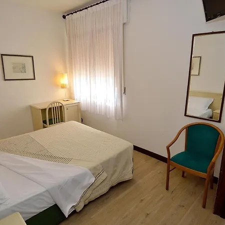 San Giuliano Отель Местре