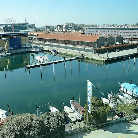Отель San Giuliano 3*